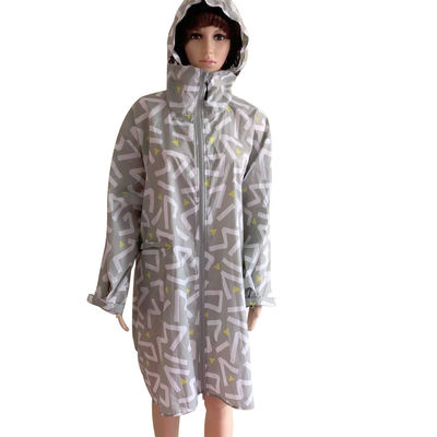 Les adultes Multisize pleuvoir le matériel en nylon imperméable de manteaux écologique